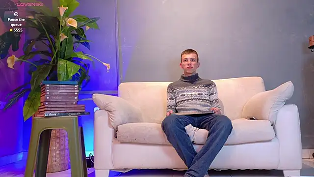 Thiiago twink online show from June 4, 2026, 1:21 am