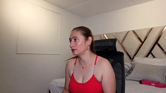 Snapshot of kellygrace_vg chatting on July 10, 2026, 3:28 am kellygrace vg online show from July 10, 2026, 3:28 am