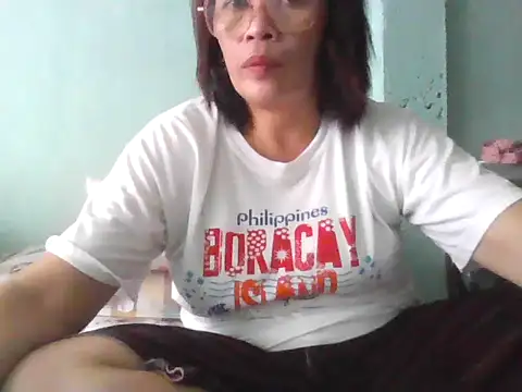 momshe2026 online show from July 19, 2026, 6:11 am