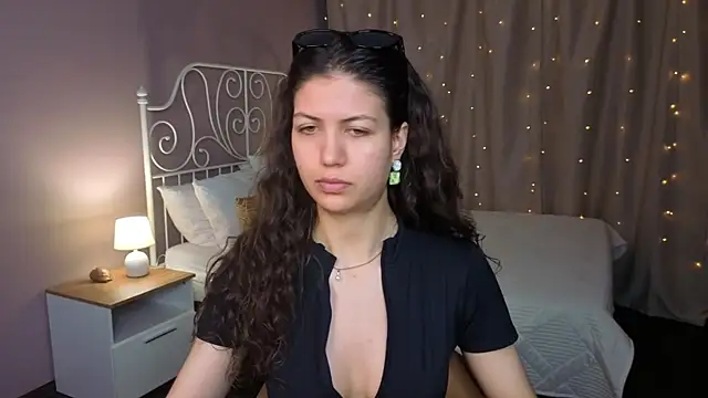 NoelPerfect online show from June 4, 2026, 5:34 am