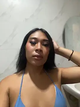 hugecock tamira online show from June 3, 2026, 4:44 pm