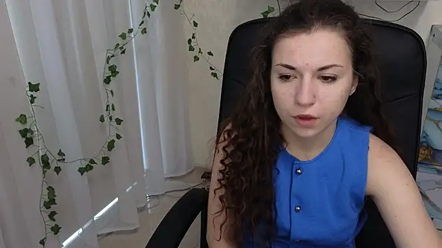 Ulyanixx online show from June 4, 2026, 4:06 am