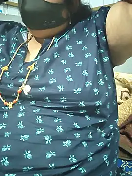 geetha431 online show from July 18, 2026, 5:32 pm