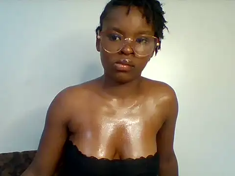 hot cammy online show from June 15, 2026, 6:35 am