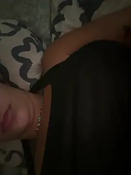 Snapshot of Candy_lyx chatting on July 31, 2026, 1:21 pm Candy lyx online show from July 31, 2026, 1:21 pm