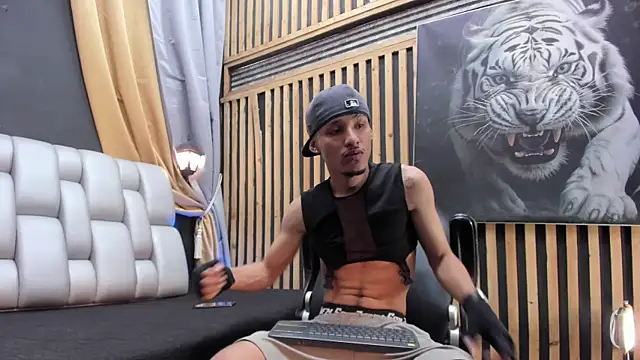 Snapshot of Camilo_Contreras chatting on July 18, 2026, 7:33 pm Camilo Contreras online show from July 18, 2026, 7:33 pm