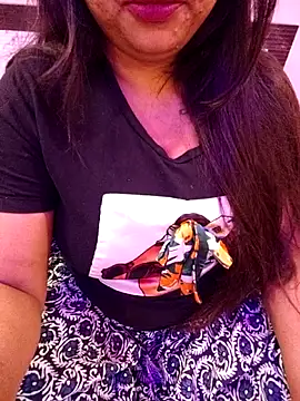 radhikagupta345 online show from May 27, 2026, 9:16 am