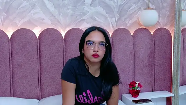 Maddy-Dove online show from May 26, 2026, 6:00 am