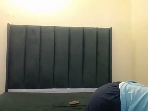 TypicalBaddiex online show from May 21, 2026, 8:39 pm