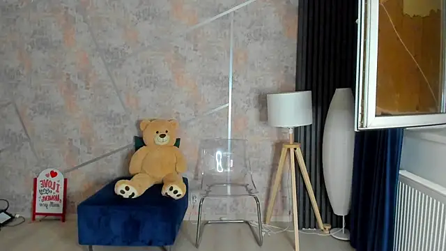 skinnyeva online show from May 22, 2026, 7:34 pm