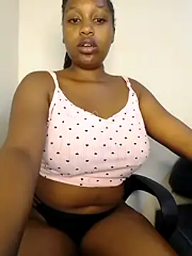 missgigglesx online show from June 12, 2026, 10:46 am