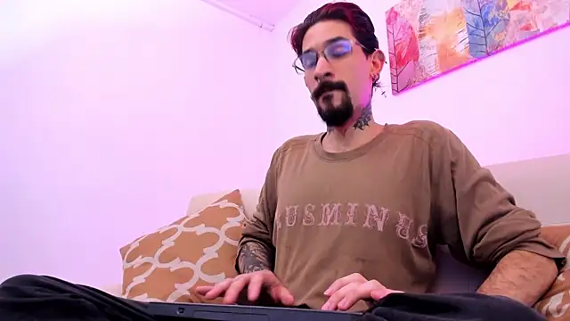 Jonathan Soto online show from June 4, 2026, 3:33 am