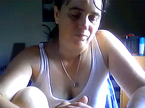 Snapshot of AniaCool77 chatting on June 18, 2026, 8:35 am AniaCool77 online show from June 18, 2026, 8:35 am