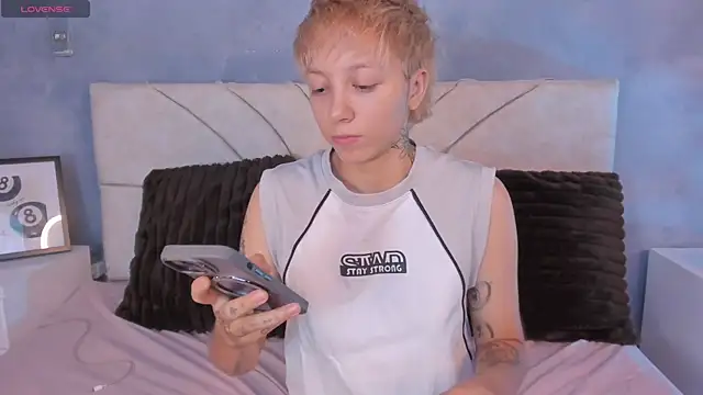 vane grey online show from July 11, 2026, 6:52 pm