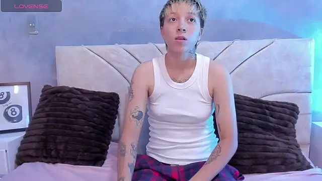 vane grey online show from June 6, 2026, 7:41 pm