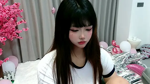 yan-0705 online show from June 3, 2026, 2:33 pm