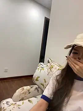 huahua-love online show from May 26, 2026, 2:48 pm
