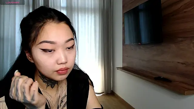 LillGothBaby online show from June 3, 2026, 5:19 am