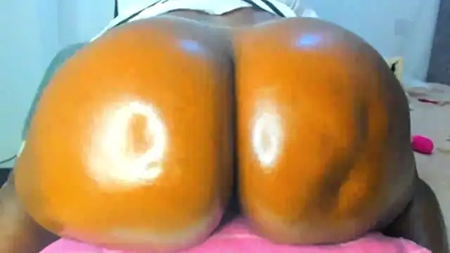 bigass cutie online show from June 4, 2026, 2:38 am