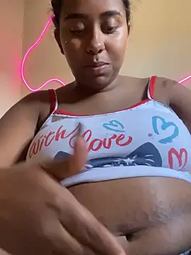 jhenannyy online show from August 5, 2026, 5:29 pm