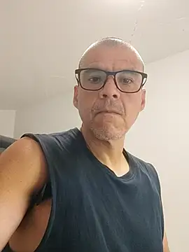 Gaceru01006 online show from June 3, 2026, 2:33 pm