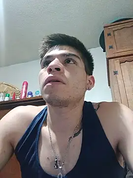 Snapshot of Oliver_LA chatting on August 3, 2026, 12:41 am Oliver LA online show from August 3, 2026, 12:41 am