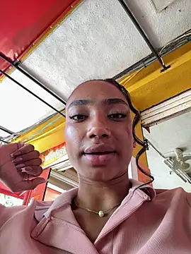 Snapshot of Dark-Luna chatting on July 18, 2026, 7:55 pm Dark-Luna online show from July 18, 2026, 7:55 pm