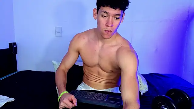 Luke Muscle online show from June 4, 2026, 2:38 am
