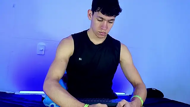 Luke Muscle online show from May 25, 2026, 1:10 pm