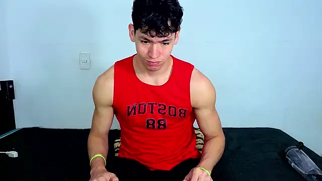 Luke Muscle online show from June 3, 2026, 12:28 pm