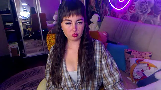 NinaTender22 online show from June 18, 2026, 7:19 pm