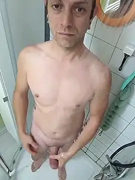 Andydtg1985 online show from June 8, 2026, 8:37 am