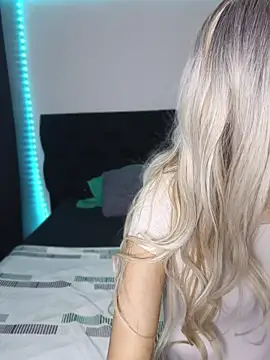 Snapshot of sofi_diaz1 chatting on June 6, 2026, 6:13 pm sofi diaz1 online show from June 6, 2026, 6:13 pm
