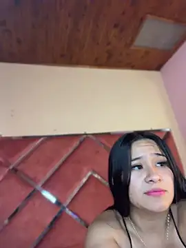 PamelaValencia  online show from May 22, 2026, 8:07 pm