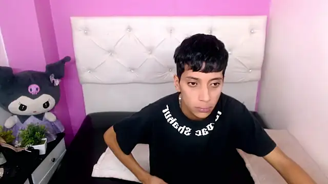 jl brayan12 online show from May 25, 2026, 7:23 pm