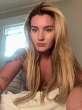 Snapshot of thebeachyblonde chatting on June 24, 2026, 11:46 pm thebeachyblonde online show from June 24, 2026, 11:46 pm
