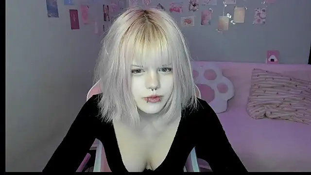 VelvetAlice online show from July 13, 2026, 8:52 pm