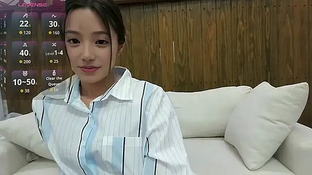 shiholove online show from June 6, 2026, 4:07 am