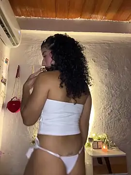Miily 0 online show from May 28, 2026, 1:24 am