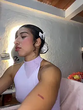 Miily 0 online show from June 3, 2026, 3:07 am