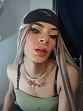 Alaysha Taylor online show from May 25, 2026, 2:55 am