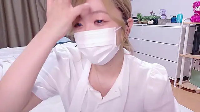 Riona H online show from June 17, 2026, 10:58 am
