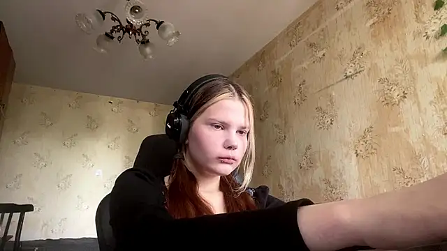 SusanaLeichty online show from June 4, 2026, 7:02 am