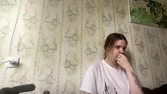 SusanaLeichty online show from July 9, 2026, 2:16 pm