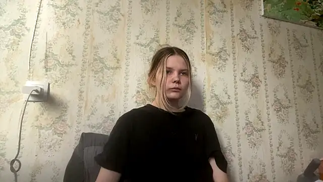 SusanaLeichty online show from July 7, 2026, 3:48 pm