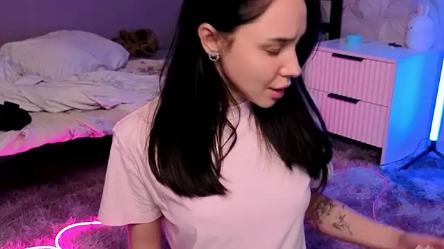 EsterCarterr online show from July 28, 2026, 5:56 pm