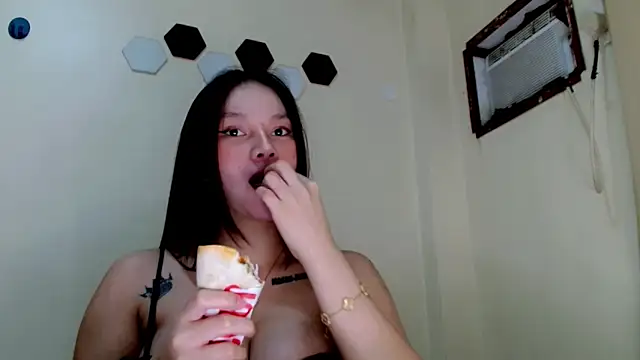 slutty anna29 online show from June 3, 2026, 3:17 pm