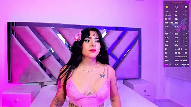 Elena Tylor online show from June 2, 2026, 8:09 pm