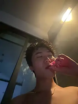 YourBadboy718 online show from June 3, 2026, 2:33 pm