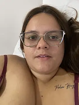 Laryssinha 69 online show from June 18, 2026, 6:35 pm